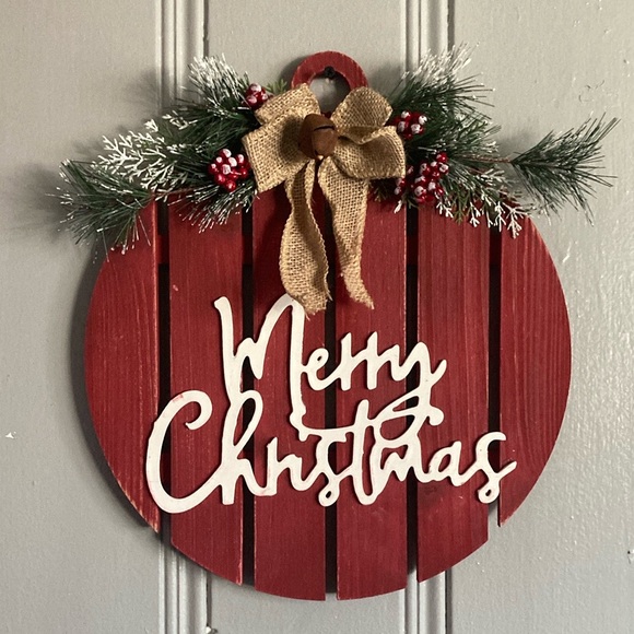 NWT- Red with White Merry Christmas Round Wooden Ornament Sign w/ Bell & Bow - Picture 10 of 17